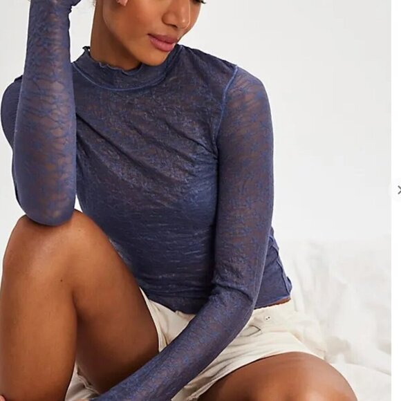 NWT Free People From The Start Mockneck Long Sleeve in Denim Wash - Picture 2 of 4